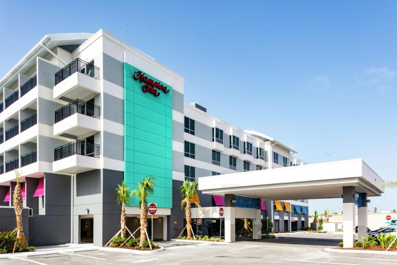 Hampton Inn Dunedin, Fl Exterior photo