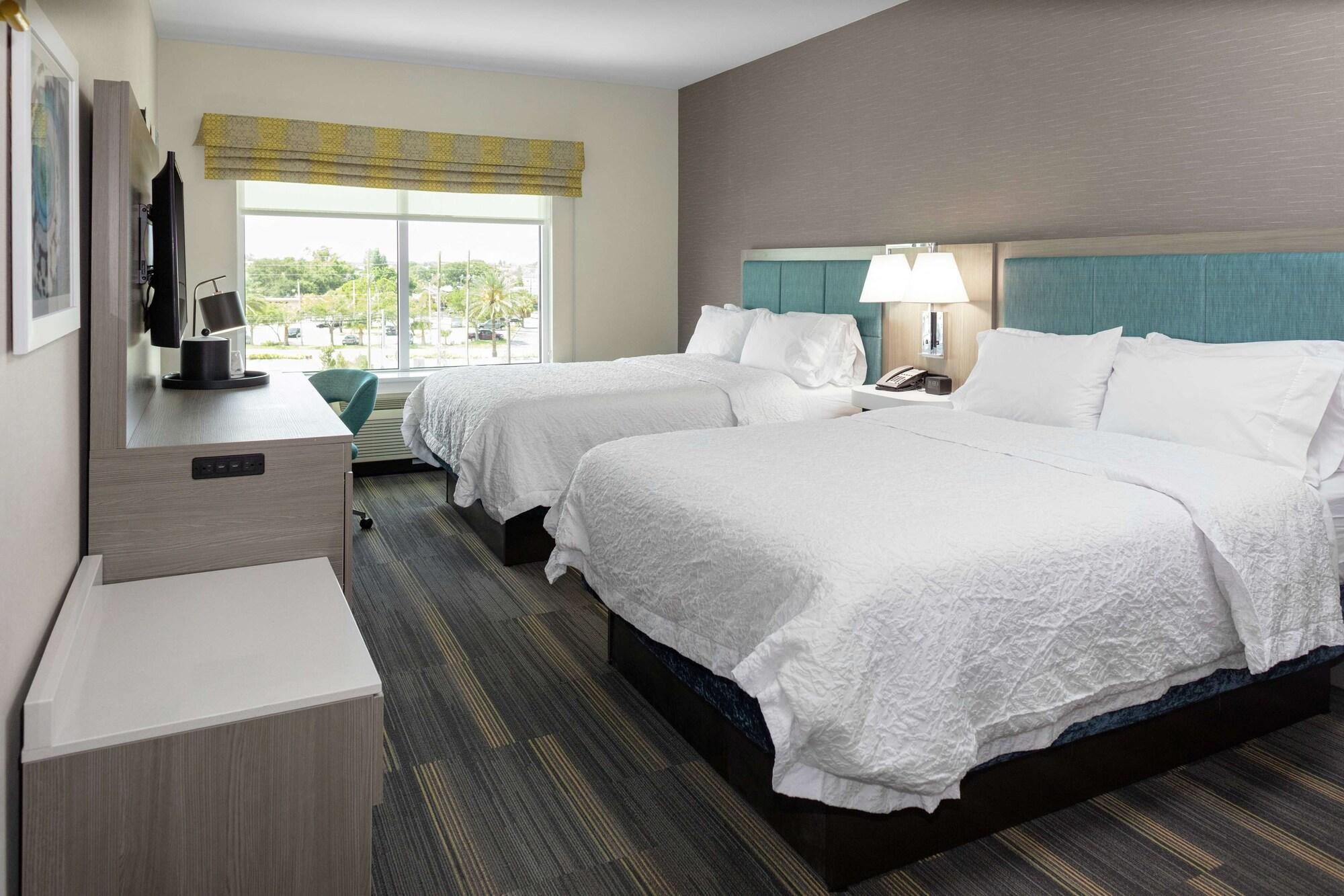 Hampton Inn Dunedin, Fl Exterior photo